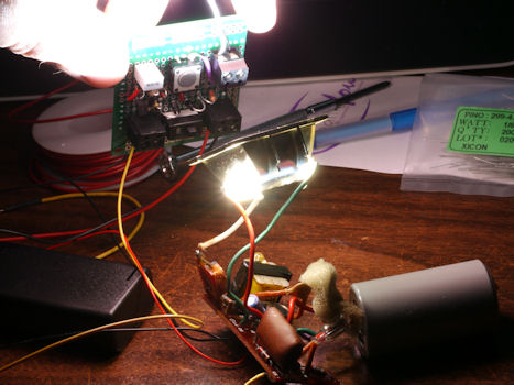 Gutted flash lighting up DIY safe sync